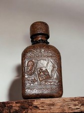 Ancienne Bouteille, Carafe Recouverte De Cuir Sculpté - Doulton 1910