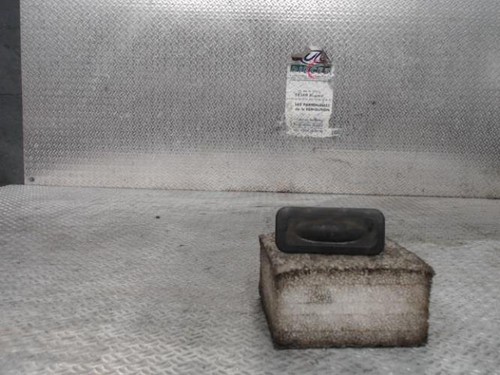 Bouton coffre renault - bouton,
