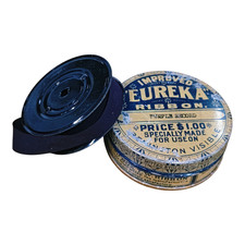 Ancienne boîte en étain