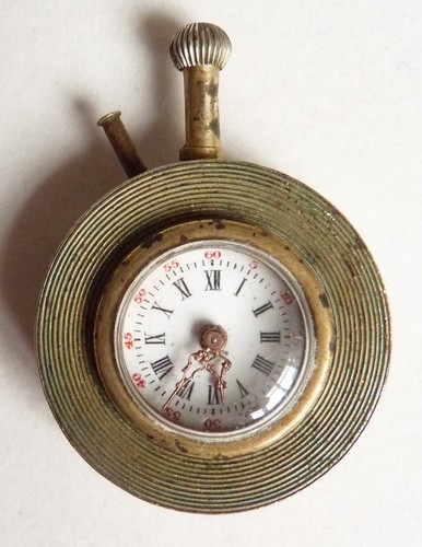 Curieuse montre mécanique