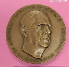 MEDAILLE BRONZE CHARLES DE GAULLE PRESIDENT DE LA REPUBLIQUE lot 154