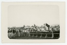 PHOTO, équitation saut d'obstacle course militaire spahi uniforme