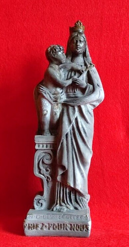 Antique statue vierge - vierge, noire