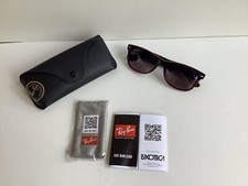 Ray-Ban RB2132 modèle 843/77