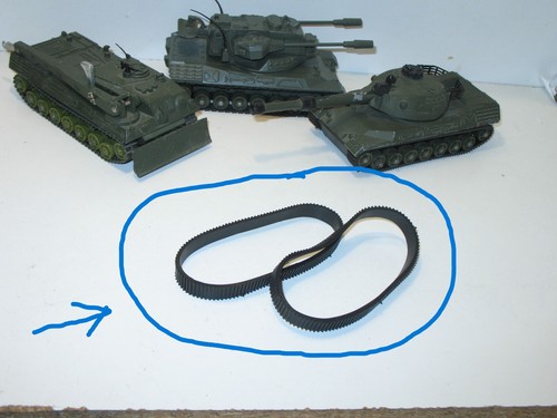 C04 dinky toys - toys,, 2x
