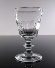 1 VERRES DIGESTIF EN VERRE SOUFFLE  TAILLE COTES PLATES ST LOUIS BACCARAT 9,8cm