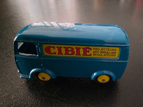Dinky toys atlas - peugeot, d3a