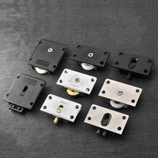 Poulies d'armoire neuves avec