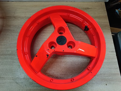 Une jante roue - roue, arriere
