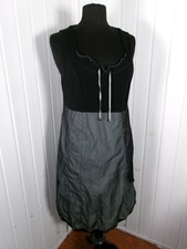 Robe longue boule sans manches