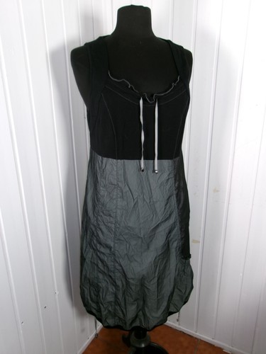 Robe longue boule sans manches