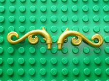 2 x LEGO Pearl Gold Bar Plant Stem Curved 2 Thorns 2 Swirls Ref 28870 Set 70618