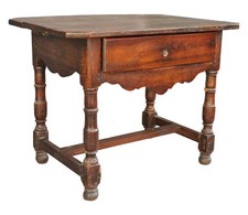 Table bureau Louis XIII en