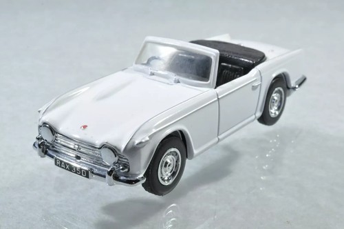 Triumph tr4 irs blanc - a,