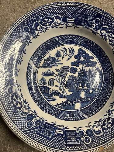 Ancienne assiette creuse