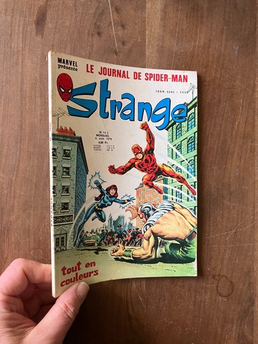 Petit format comics strange - petit, bd