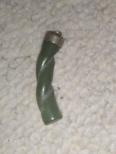 Pendentif torsade Sculpté Épinards Vert Jade Pierre
