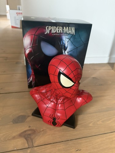 Sideshow marvel spider - sideshow, spider-man