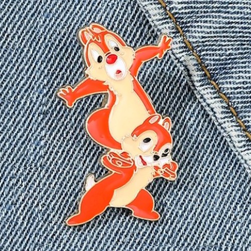 Pin pins tic - pin's,