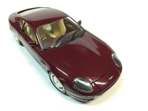 Guiloy aston martin - -,