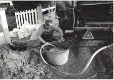 CPM 56 - ST YVES-BUBRY (Morbihan) - Presse à cidre Guyonvarch. Fin de Cuvée 1984