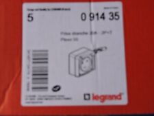 LEGRAND 5 PRISEs ETANCHE PLEXO