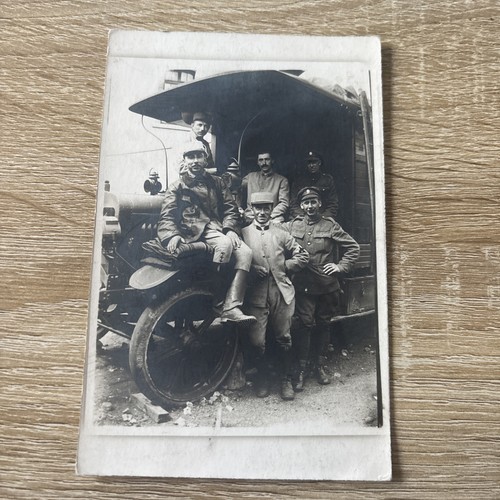 Photo groupe soldats camion