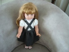 tenue pour poupée Emilie