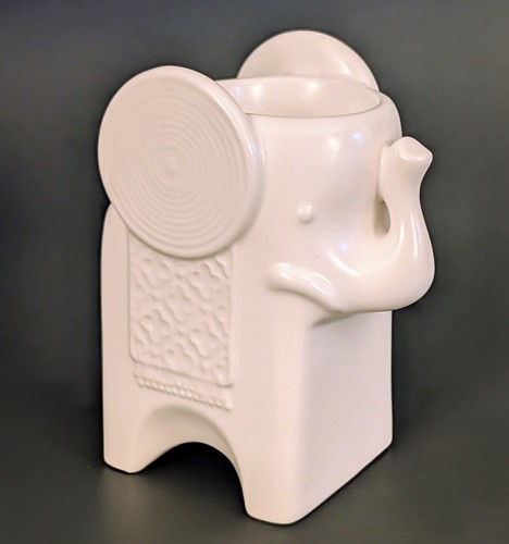 partylite elephant