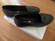 MOCASSINS     DERBIES     CUIR NOIR    Taille 38