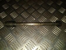 Arbre de roue avant de Daelim daystar 125