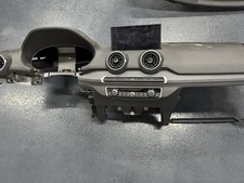 Tableau De Bord Audi Q2.  Dashboard Audi Q2.  Air Bag Passager