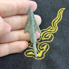 Ancienne tête de flèche de