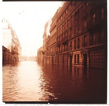 Paris Rue de Solférino Crue