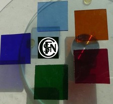 5 Verres carrés de couleurs