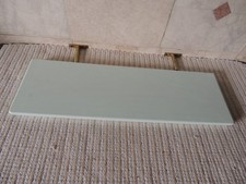 Etagère murale avec fixations