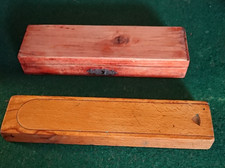 Anciens plumiers en bois 