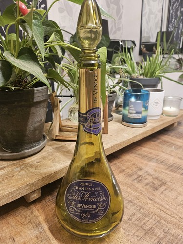 Bouteille vide champagne des - vide,