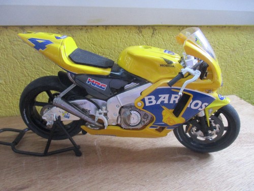 Moto 10 honda rc211v - ,
