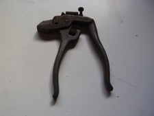 OUTILLAGE DE GARAGE ANCIEN