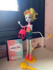 Monster High Freaky Fusion Neighthan Rot Fashion Doll
