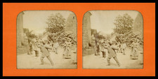 Enfants jouant au ballon, vintage print, ca.1860, stéréo jour/nuit (French Tissu