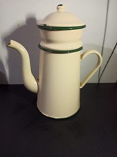 Ancienne Cafetière En Tôle