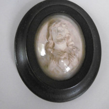 miniature buste jesus sous verre