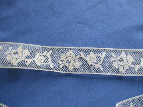Entre deux dentelle fine - dentelle, style