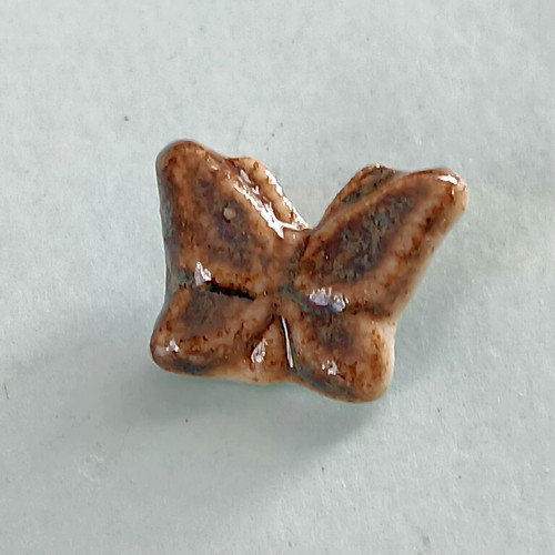 Rare papillon marron vernis - rare,
