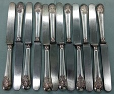 SERVICE DE 12 COUTEAUX A