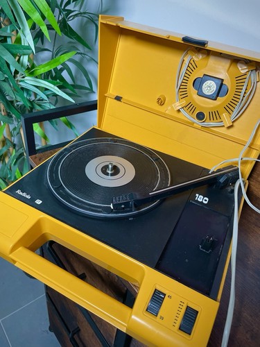 Vintage tourne disque - vintage, tourne-disque