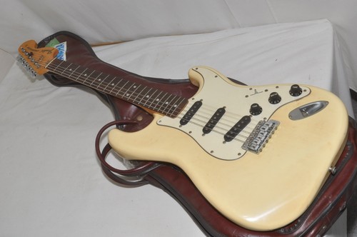 Guitare électrique fender - guitare,
