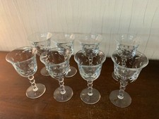 14 verres à vin modèle